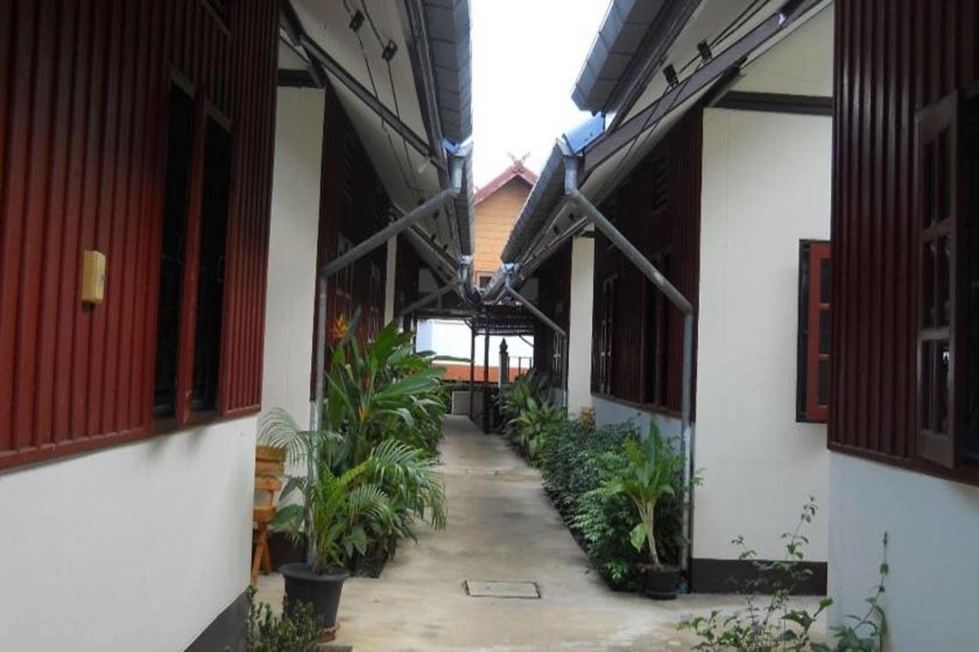 4T pensión Sukhothai Exterior foto