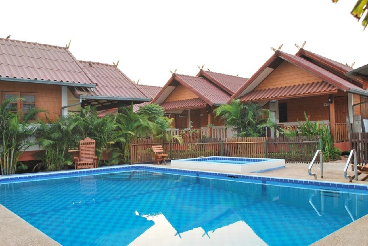 4T pensión Sukhothai Exterior foto