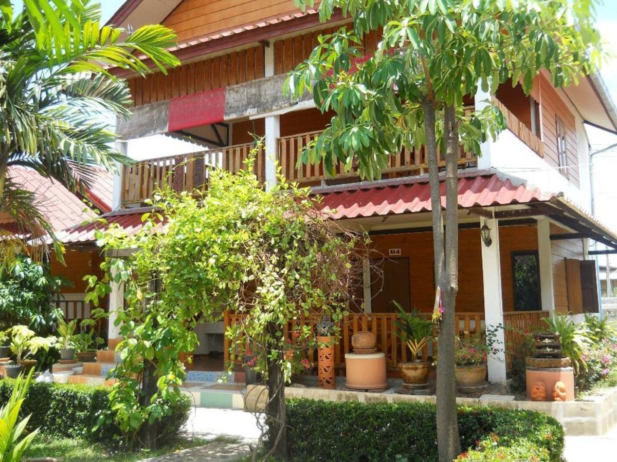 4T pensión Sukhothai Exterior foto